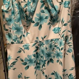 Get your wardrobe ready for summer with this cute dress.